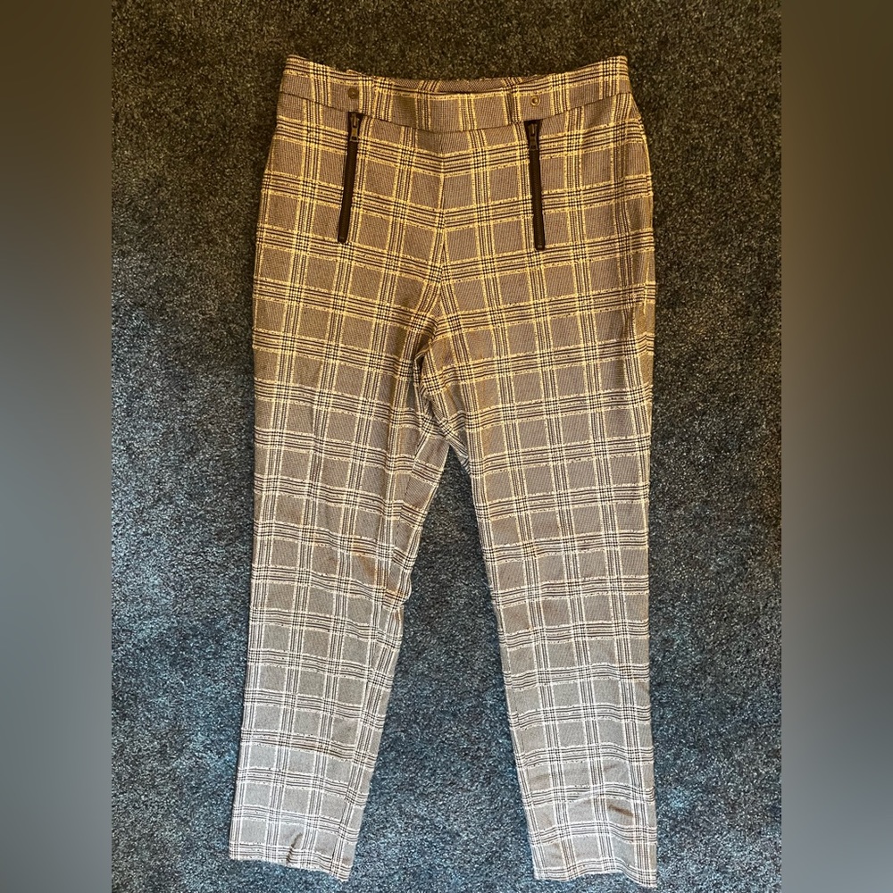 BCBG dress pants size small NWT